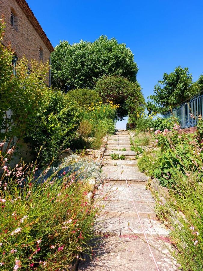 Logement D'Exception Pres Du Colorado Provencal Dans Une Residence Au Calme Avec Piscine Offrant Une Vue Imprenable Sur Le Luberon Depuis Sa Terrasse Viens Екстер'єр фото
